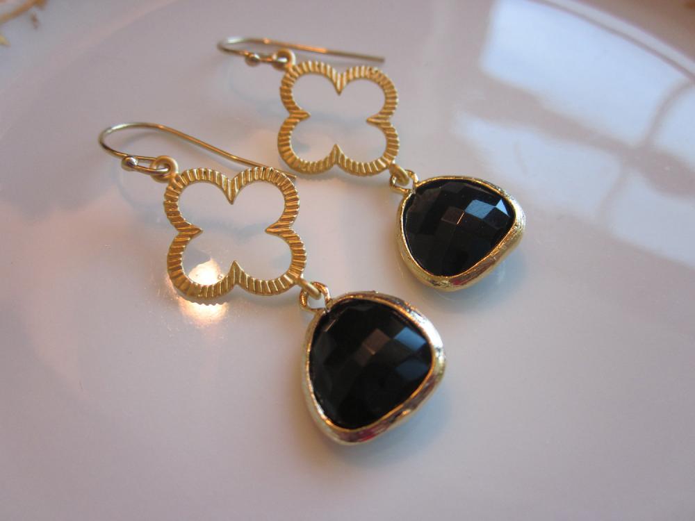 Black Earrings Gold Clover Connectors - Bridesmaid Earrings - Bridal Earrings - Wedding Earrings
